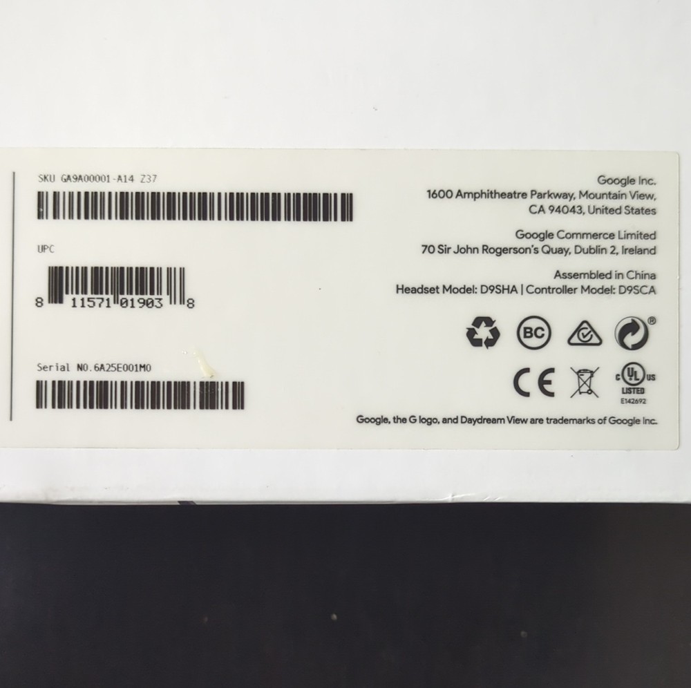 Google Daydream View Gray Smartphone VR Headset + Controller Bluetooth 90° 6in