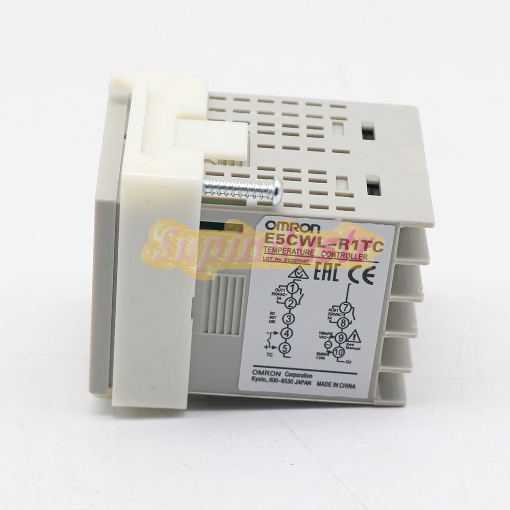 .1Pcs New Genuine Omron Temperature Controller E5CWL-R1TC 100-240VAC