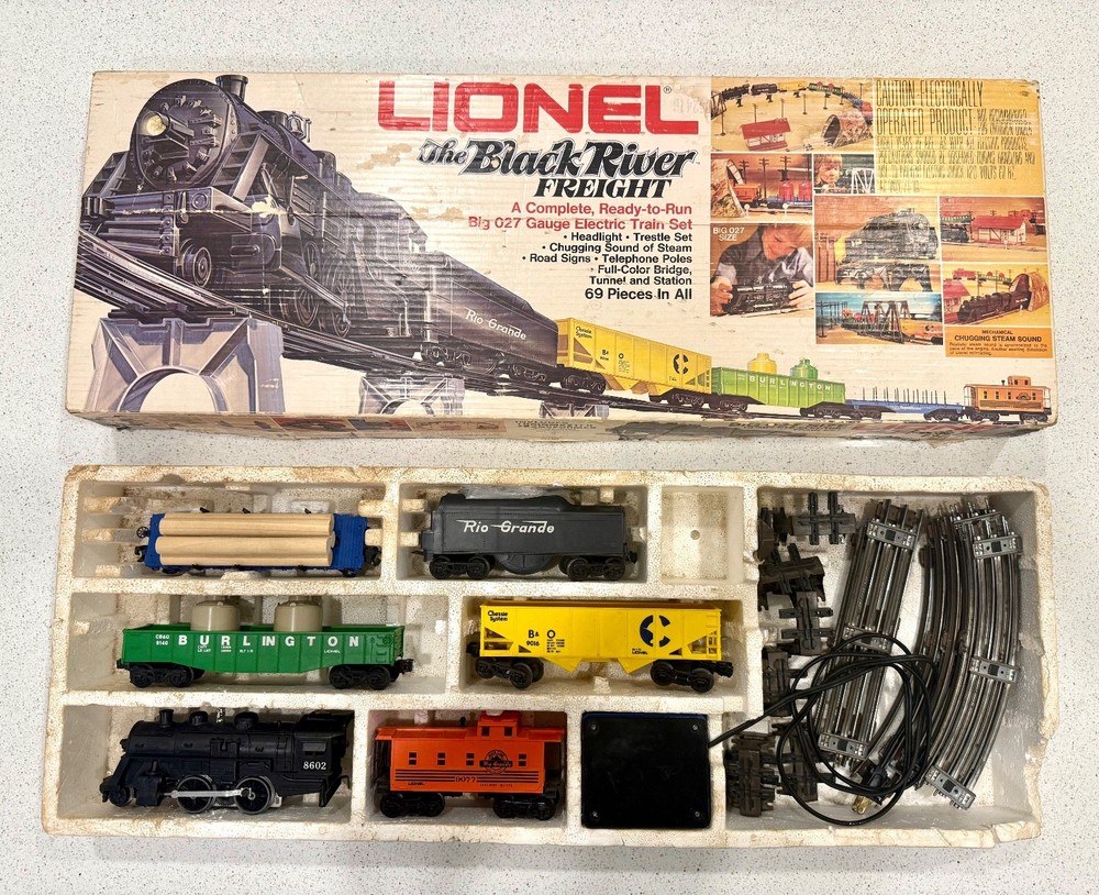 Lionel Black River Freight MPC Steam Train Set With Box - Used