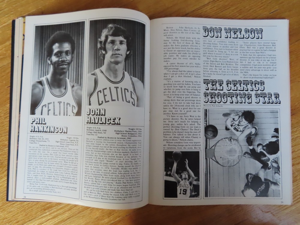 BOSTON CELTICS vs CAVALIERS October 23 1974 Program JOHN HAVIVEK AUSTIN CARR