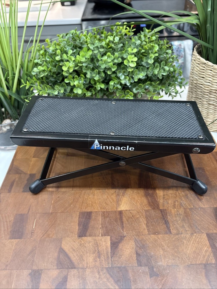 Pinnacle FOLDING CLASSICAL ADJUSTABLE GUITAR FOOT REST FOOT STOOL