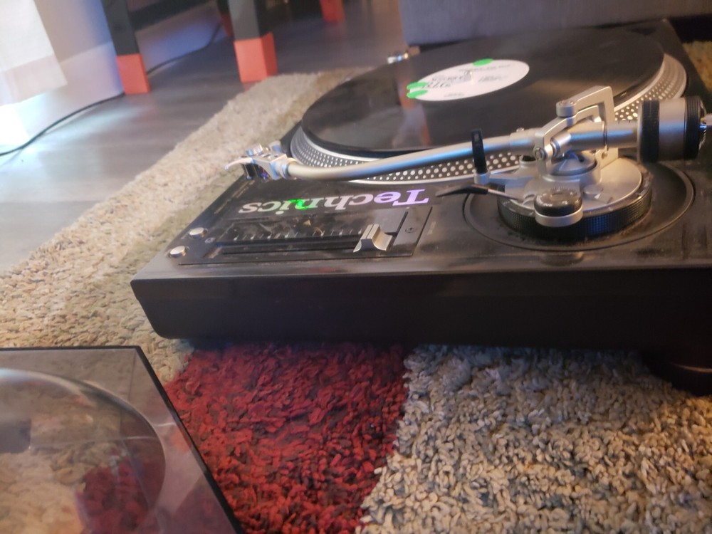 Technics SL-1210 M5G