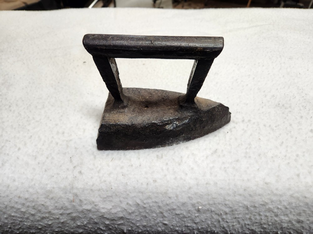 Antique Cast Iron Flat Iron