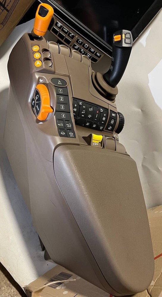 John Deere Commadcenter commandarm Console With Joystick 🕹️ Command Center