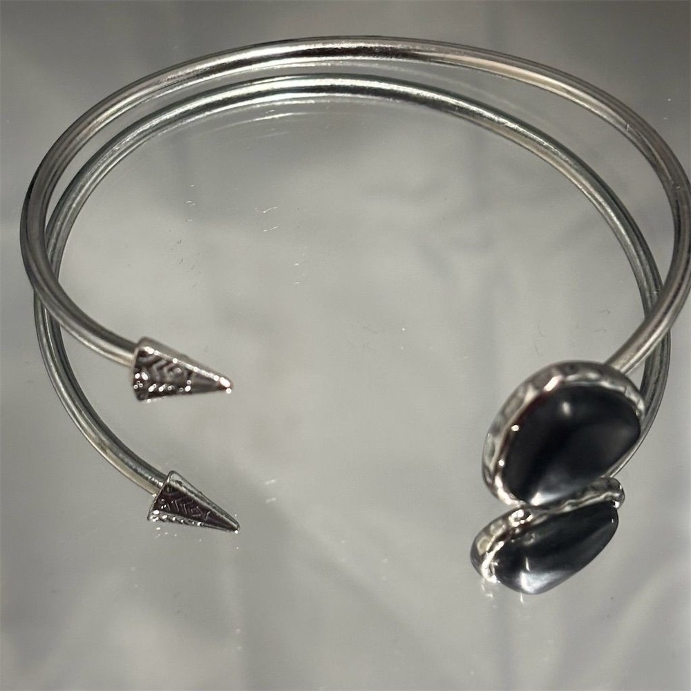 Silver Tone Black Cabachon Cuff Bracelet Adjustable Arrowhead