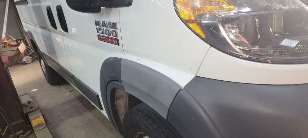 2018 Dodge Promaster 1500 Divider and Racks