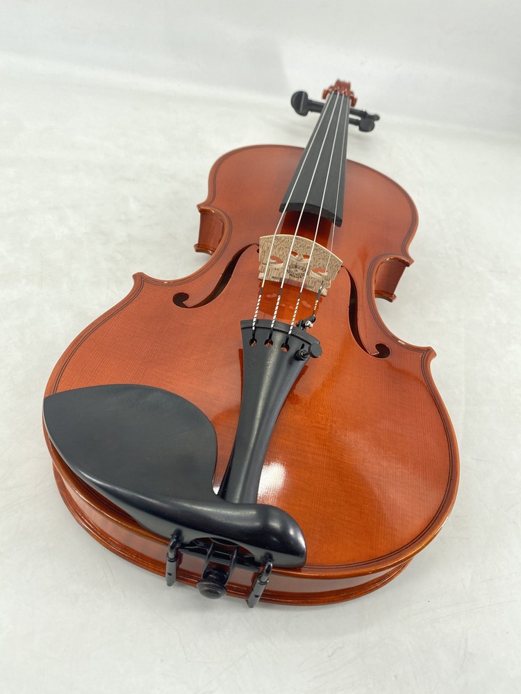 Luxury Violin, One-Piece Flamed Canadian Maple, Full Package with Case & Bow