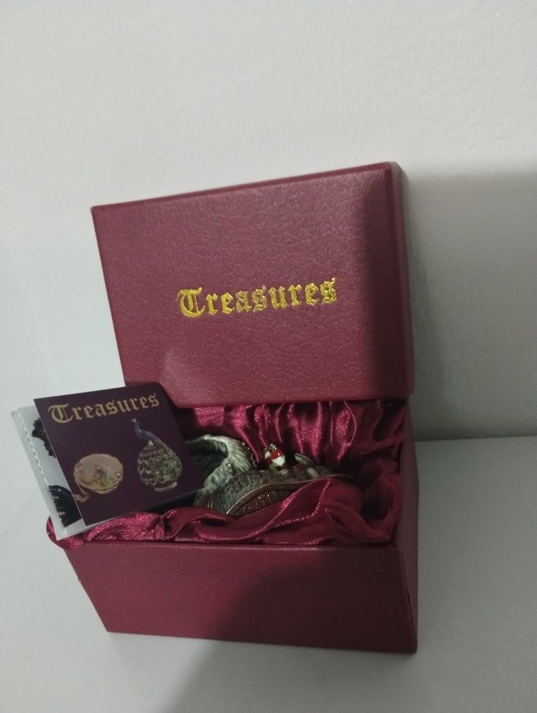 ENAMEL TRINKET BOX & PENDANT BY TREASURES