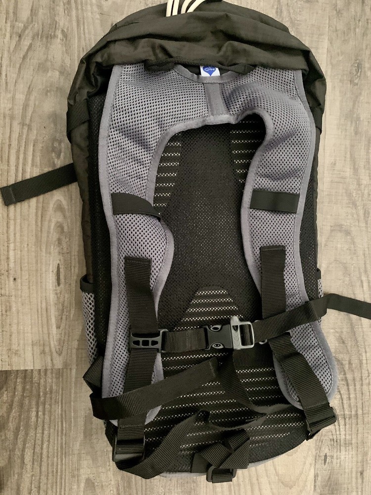 Osprey Daylite Backpack Backwoods Hiking Gray Bag Day Pack