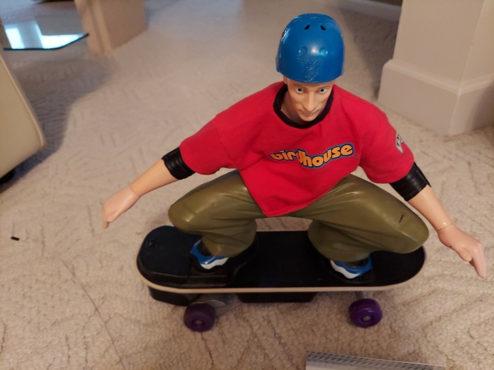 TONY HAWK TYCO BIRDHOUSE SCATEBOARD W/REMOTE CONTROL