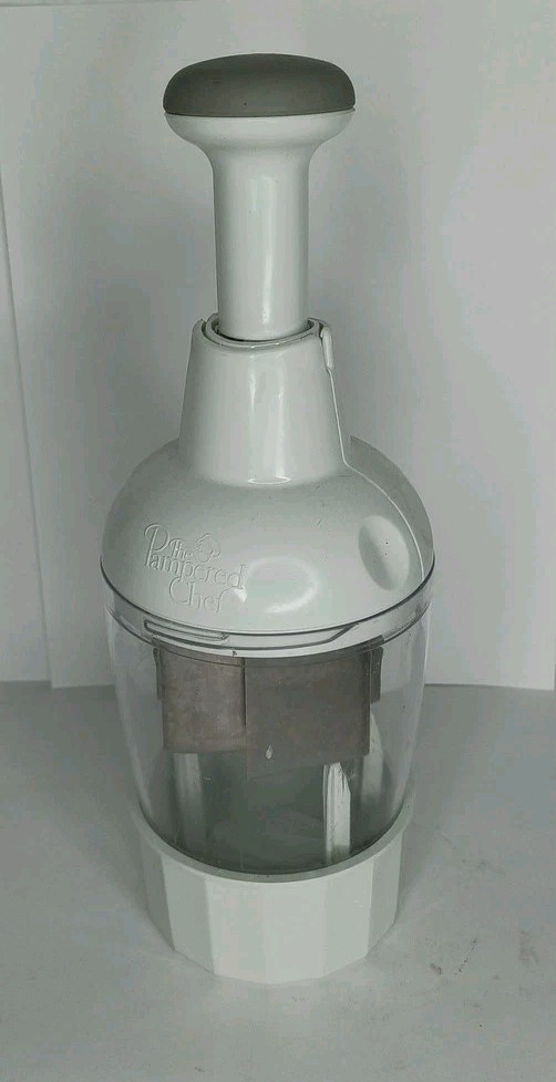 Pampered Chef Push Function Food Chopper - White