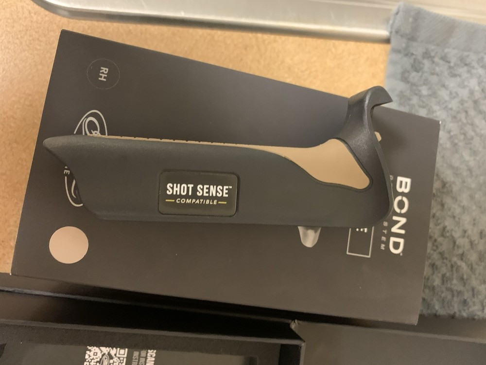 Mathews Bond Grip System Engage (Earth/Tan)