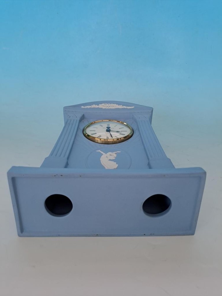 WEDGWOOD JASPERWARE MILLENIUM MANTLE CLOCK IN ORIGINAL BOX - FULLY WORKING