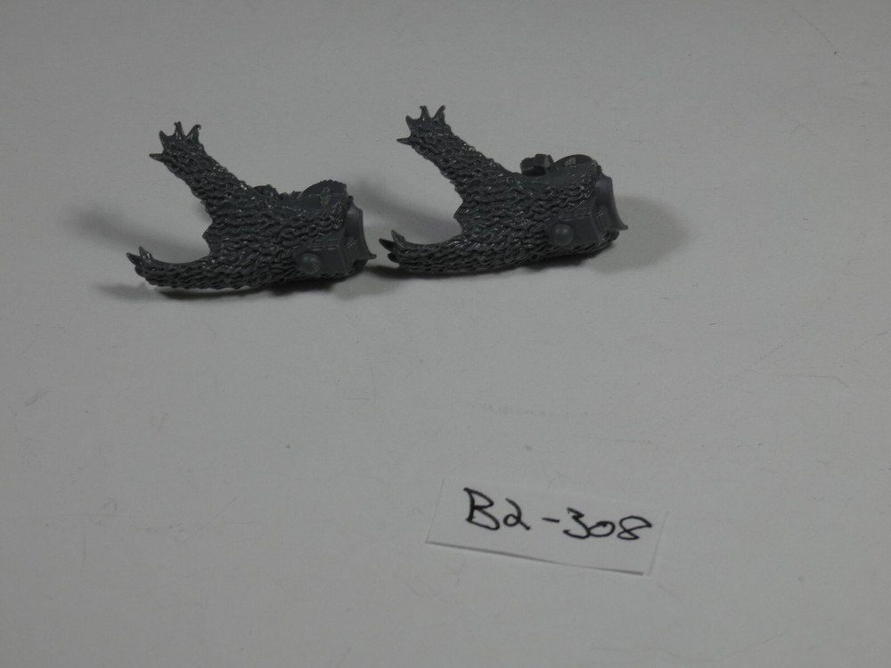 Space Wolves Wolf Pelt + Chest Wolf Guard Torso Bits B2308