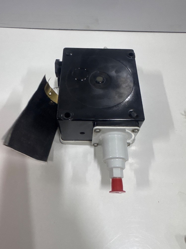 Danfoss 017-524666 Pressure switch