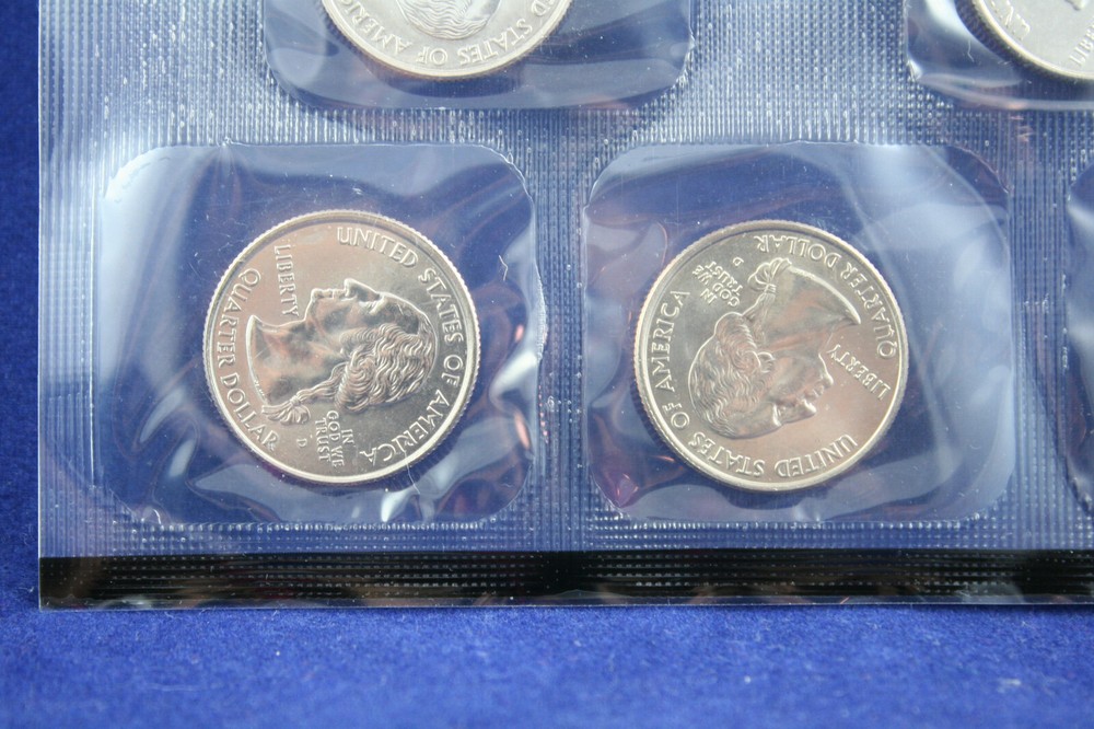 2000 P & D Uncirculated Mint Set 20 Coins