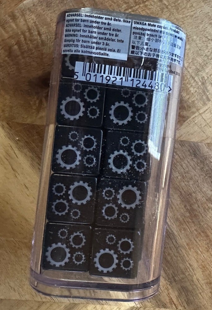 Warhammer 40K Iron Hands Dice Set Space Marines, 2017 Games Workshop, OOP