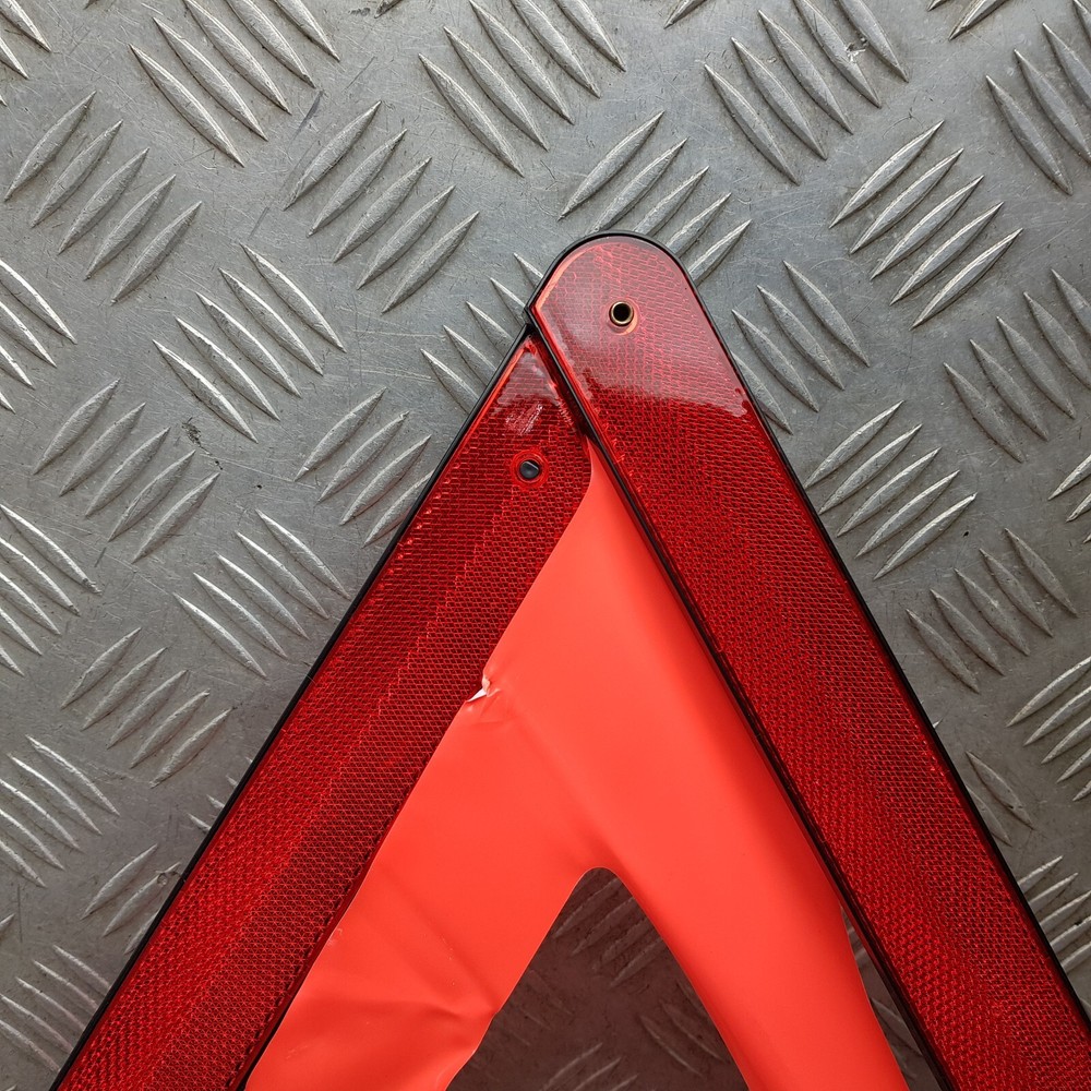 2006 BMW E53 X5 HAZARD WARNING TRIANGLE 1095457 *13