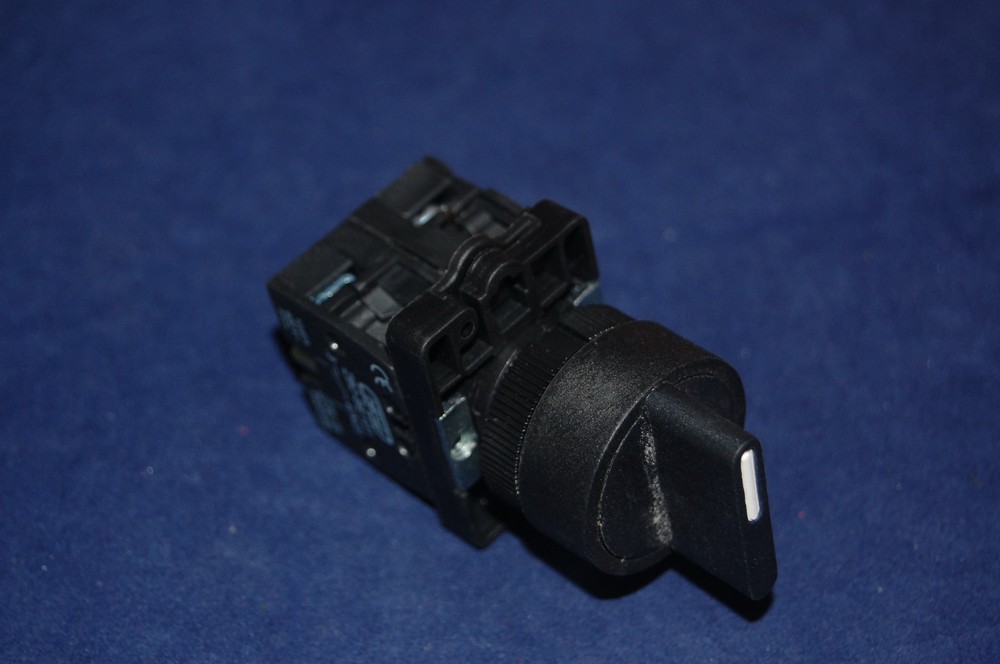 1PC 22mm Selector switch 3 Position Fits XB2ED53 Select Switch 2NO Momentary