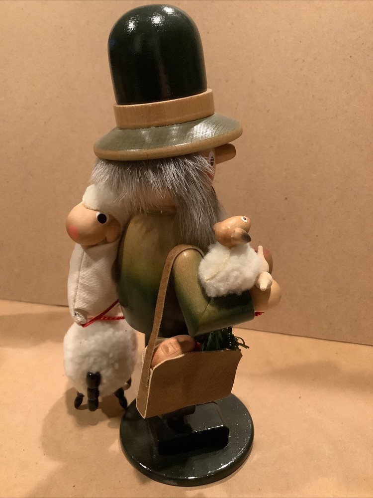 Steinbach Smoker - Shepherd With Sheep - Germany
