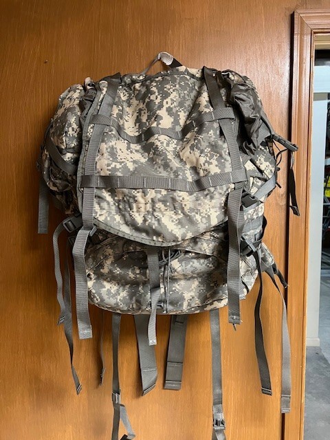 U.S. G.I. MOLLE II LARGE RUCKSACK WITH FRAME