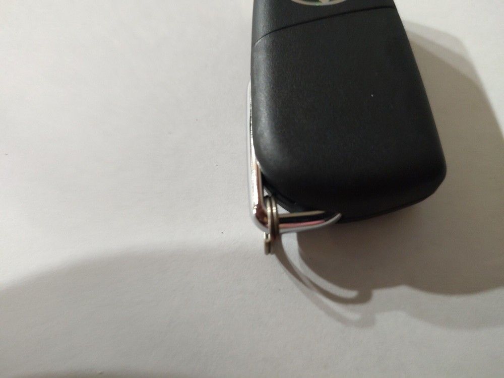 Genuine OEM Toyota Transmitter 89070-33E91