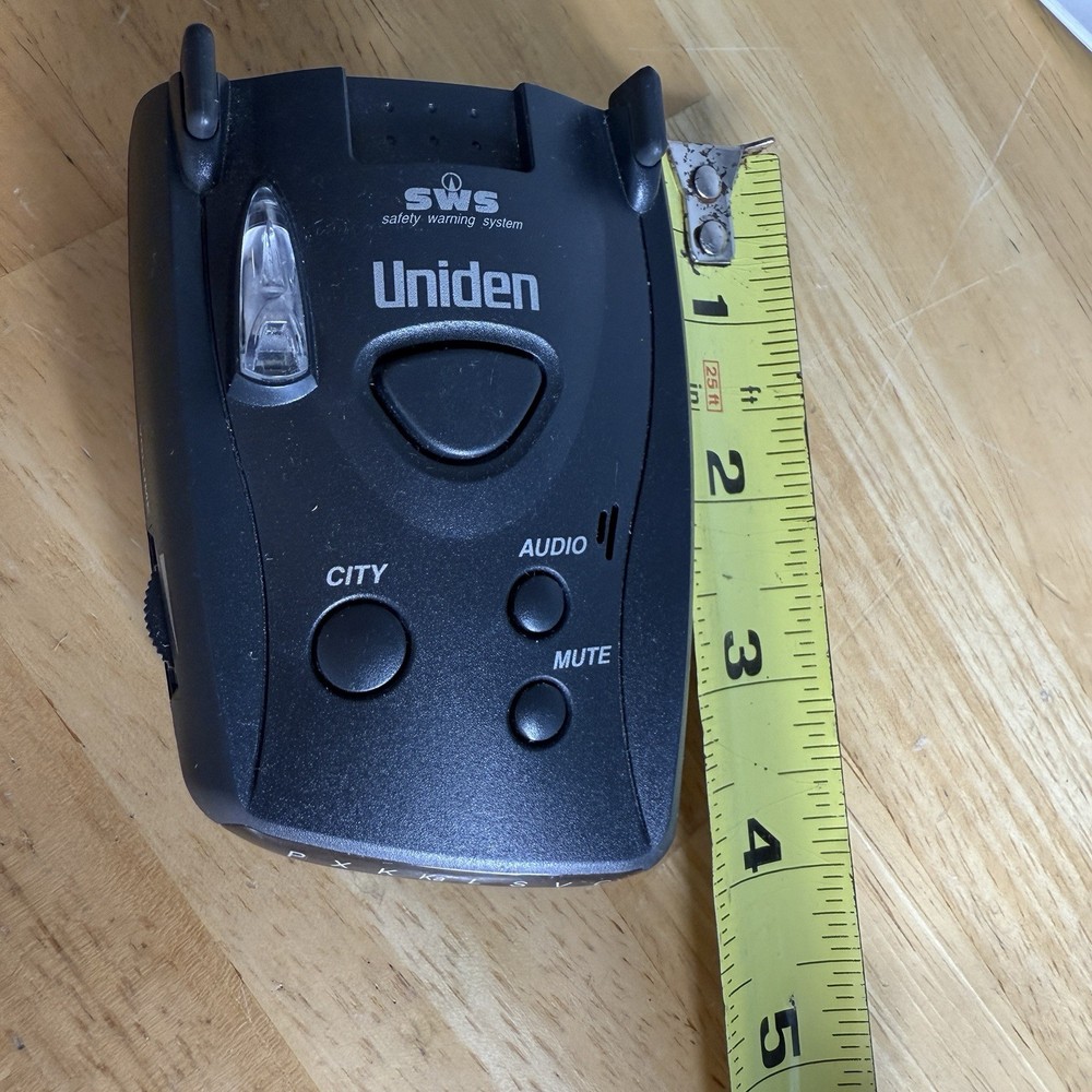 Uniden LRD 937 Radar Detector w Manual & Adapter, Working Read