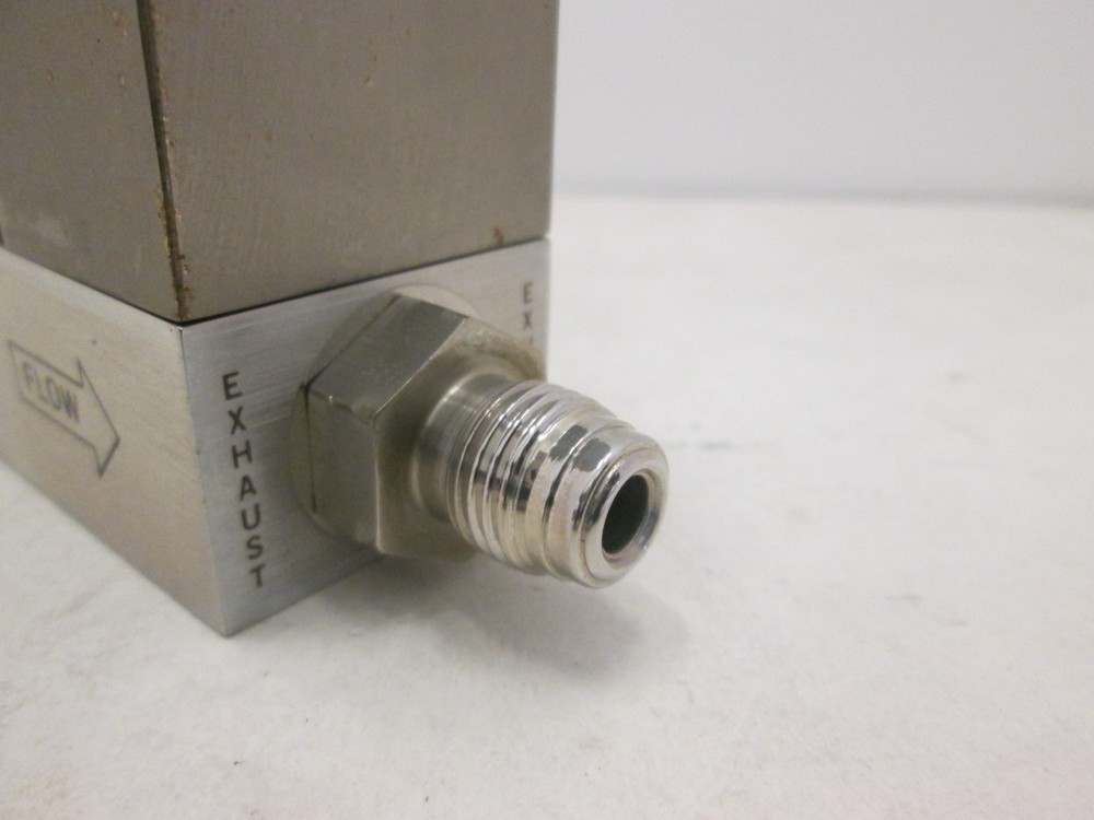 Unit UFC-1100A, Mass Flow Controller MFC, N2, 5 SLM, Used