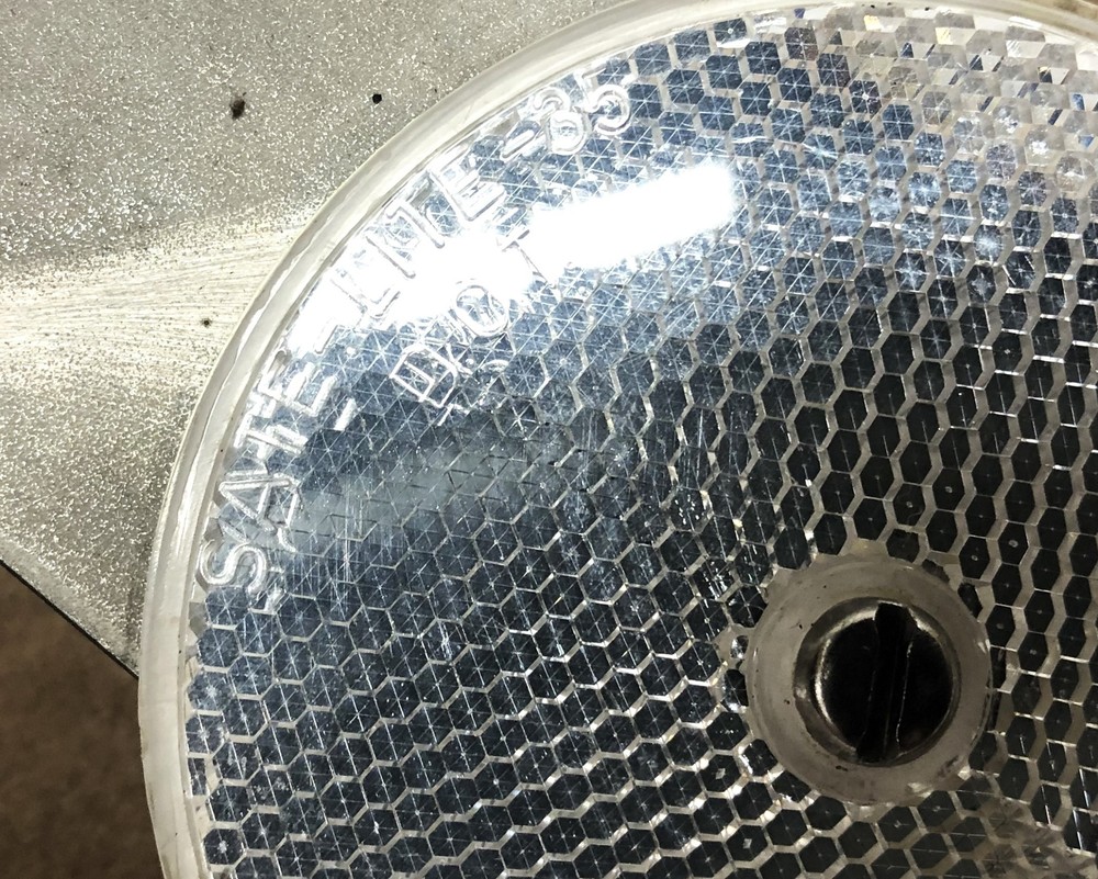 Sate Lite DOT Mounted Reflector SAE-A-71 (Sate-Lite-35) USED