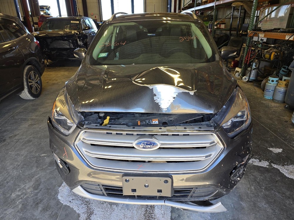 Used Front Center Interior Rear View Mirror fits: 2018 Ford Escape automatic dim
