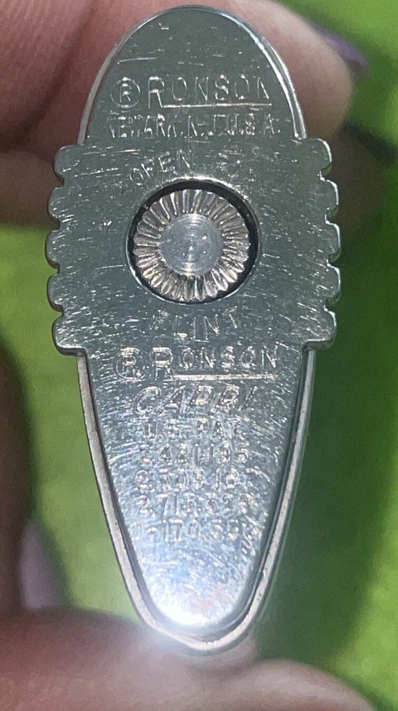 Vintage Enamel Ronson Capri lighter, Violet flowers