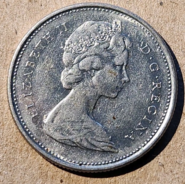 Canada 1976 Quarter 25 Cents Twenty-Five Cent Coin
