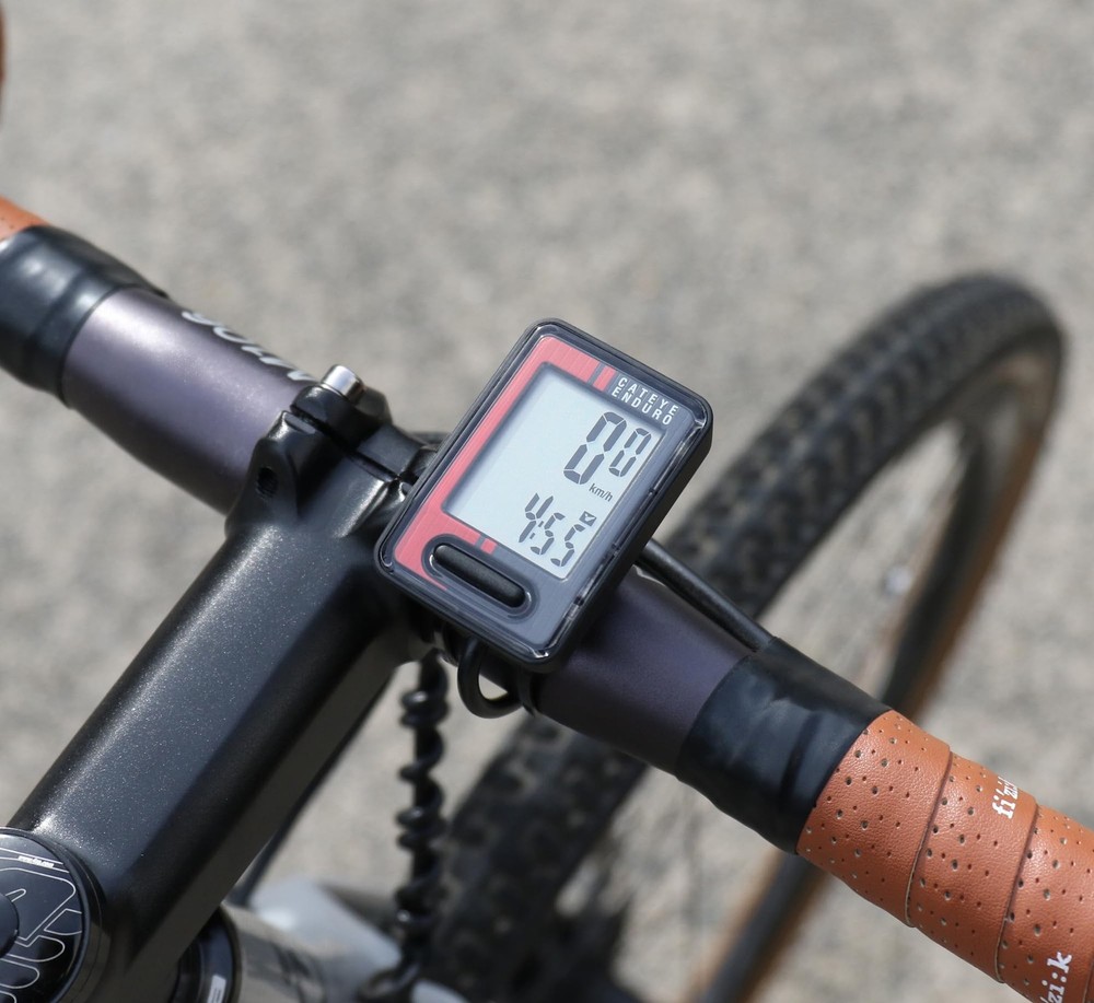 CATEYE Wired Bike Computer – Entry-Level Speedometer and Odometer, Perfect