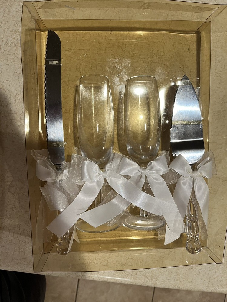 4-Piece Toasting Glasses and Cake Server Set - Modern Wedding Essentials