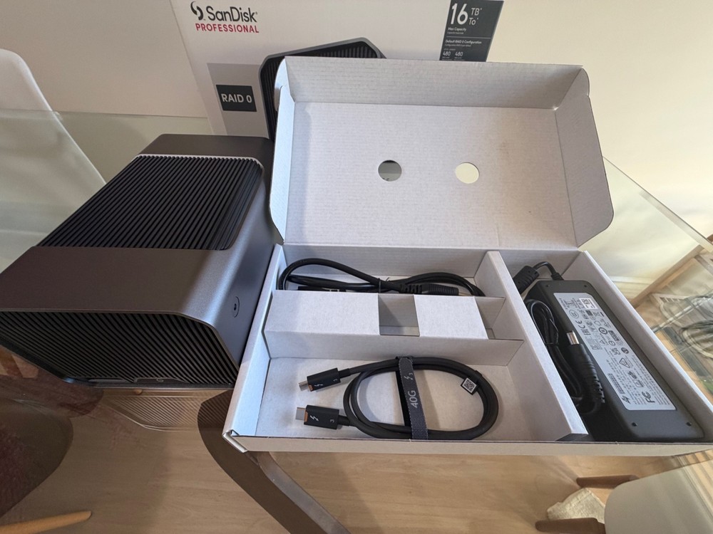 SanDisk Pro 16TB G-RAID Project 2 2-Bay Thunderbolt 3 RAID Array (2 X 8TB)