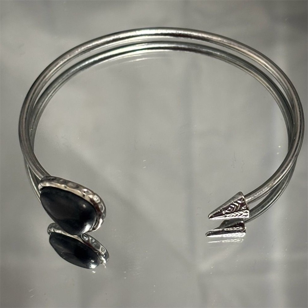 Silver Tone Black Cabachon Cuff Bracelet Adjustable Arrowhead
