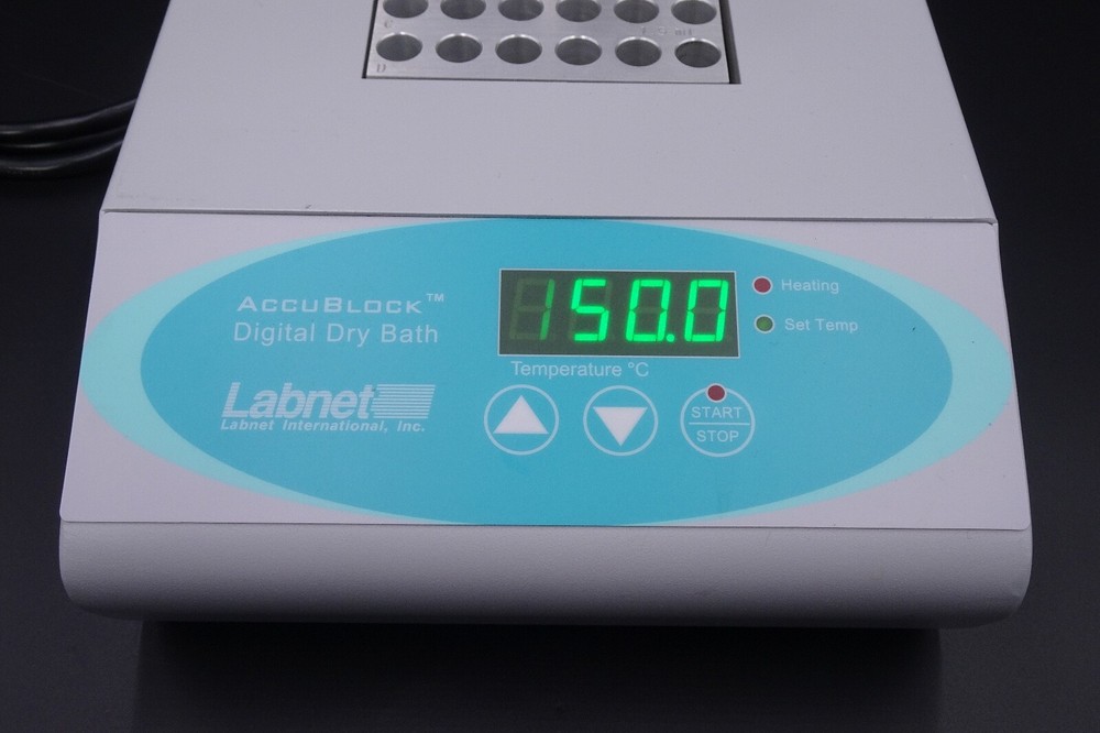 Labnet AccuBlock Digital Dry Bath D1100