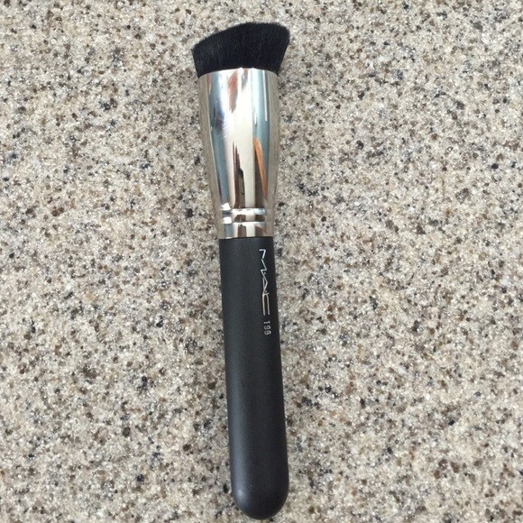 MAC 196 Slanted Flat Top Foundation Face Brush New