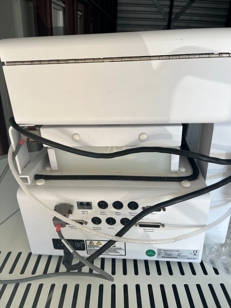 Agilent Technologies 8000 Dissolution Sampling Station G7935-64022 w/Holder
