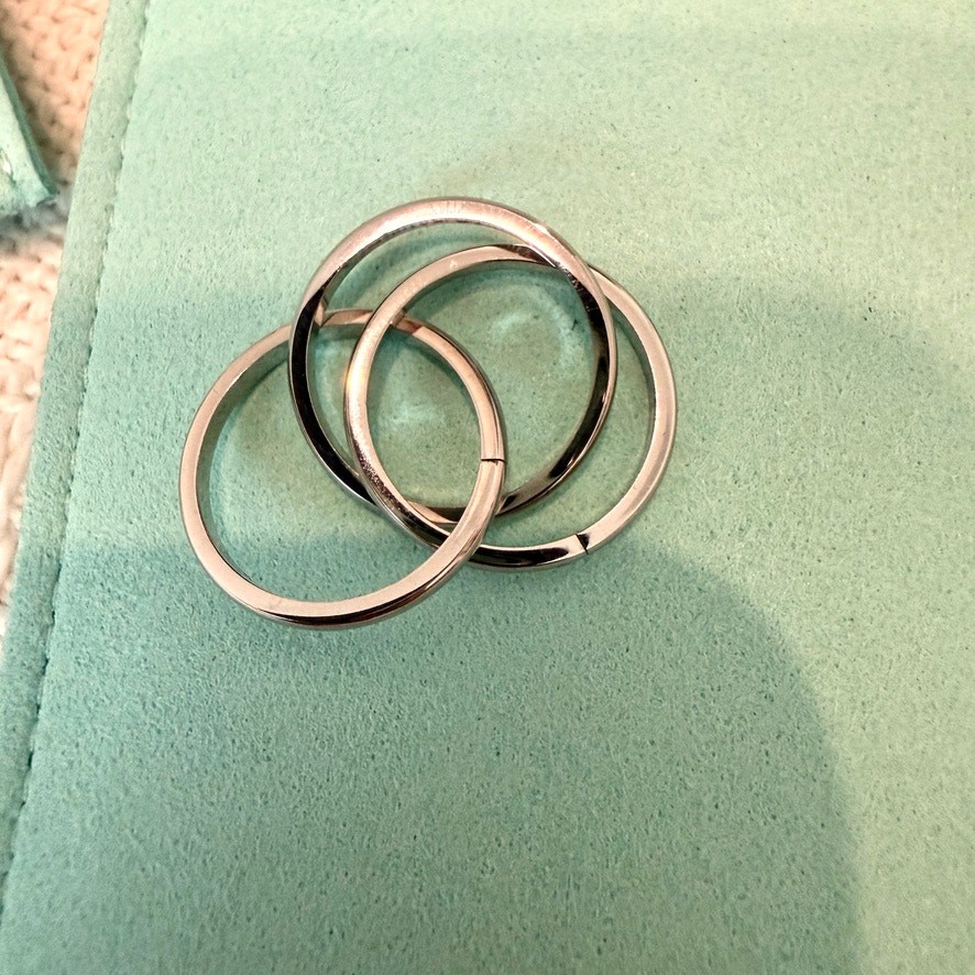 new Mint & Lily silver size 5 Dainty rolling interlocking fidget ring A3 2976