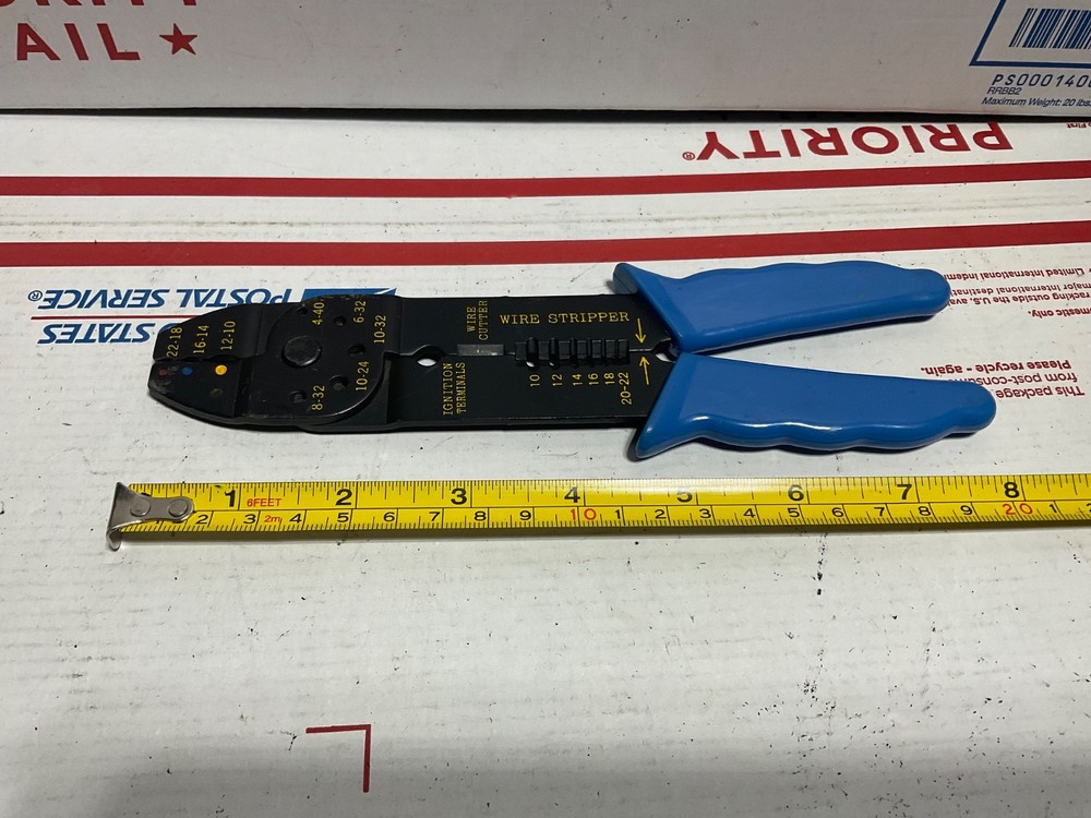 Crimping Tool with Wire Stripper — made in Taiwan