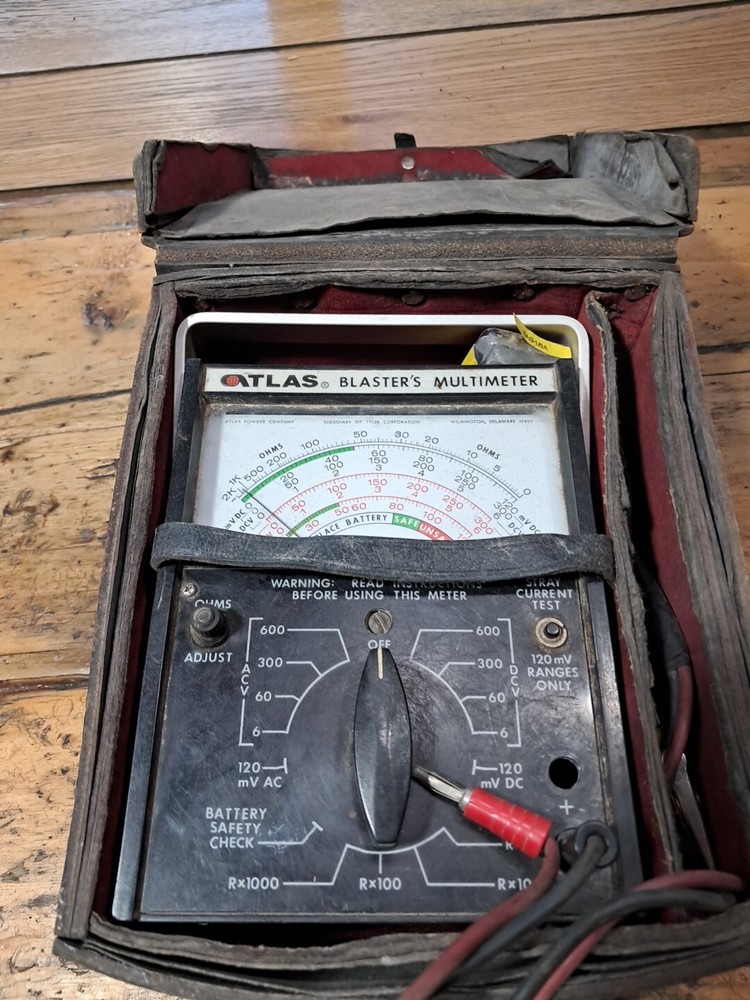 ATLAS ELECTRONIC BLASTERS MULTIMETER WITH CASE J25