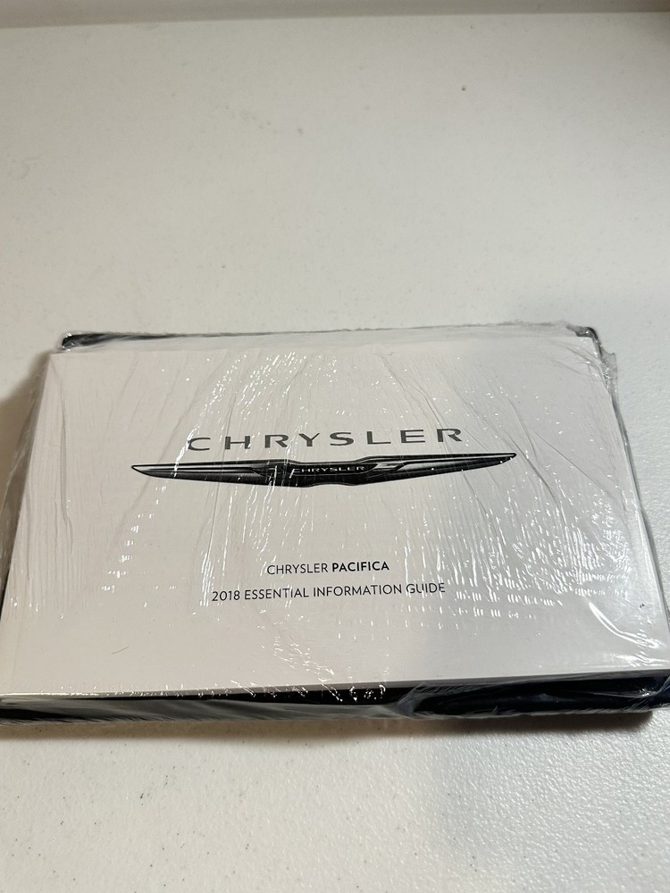 Chrysler Pacifica Owner's Manual Set 2018