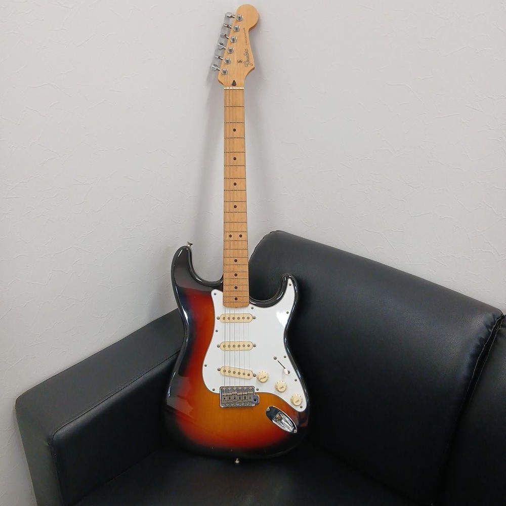 Fender Japan Stratocaster