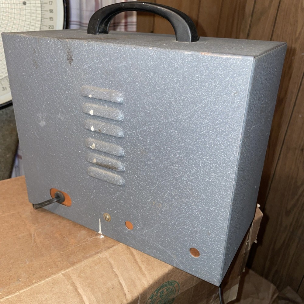 EICO MODEL 324 RF Signal Generator 150 kHz - 400 MHz