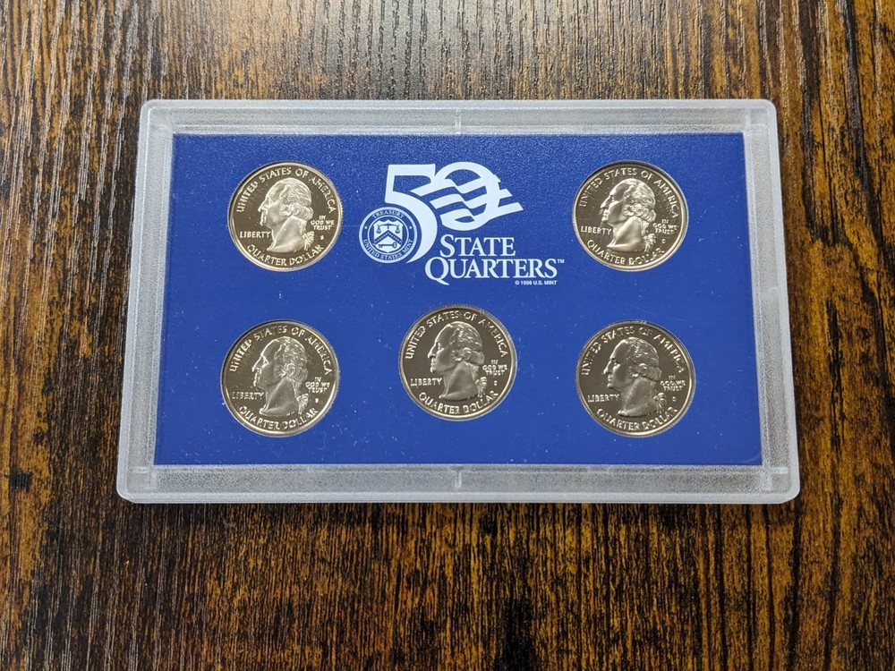2001-s QUARTER Proof Set. JUST AS PICTURED.