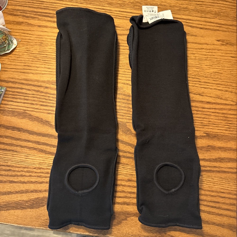 Century M/Armour Forearm/hand Black Large