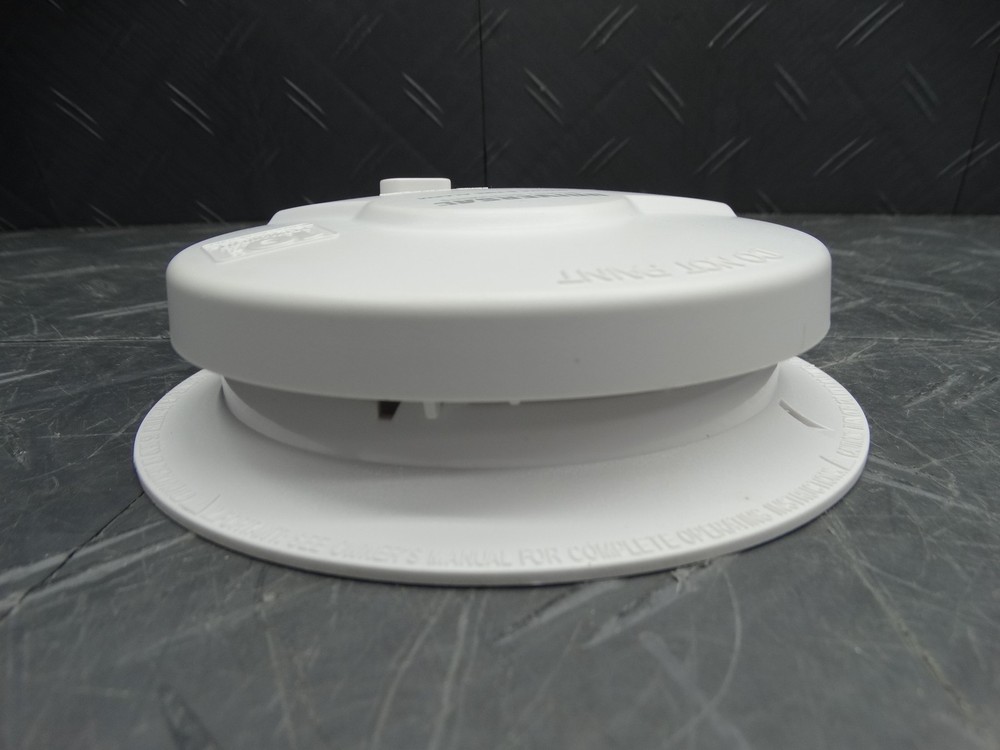 Universal Hardwired Battery Backup Combination Smoke & Carbon Monoxide Detector
