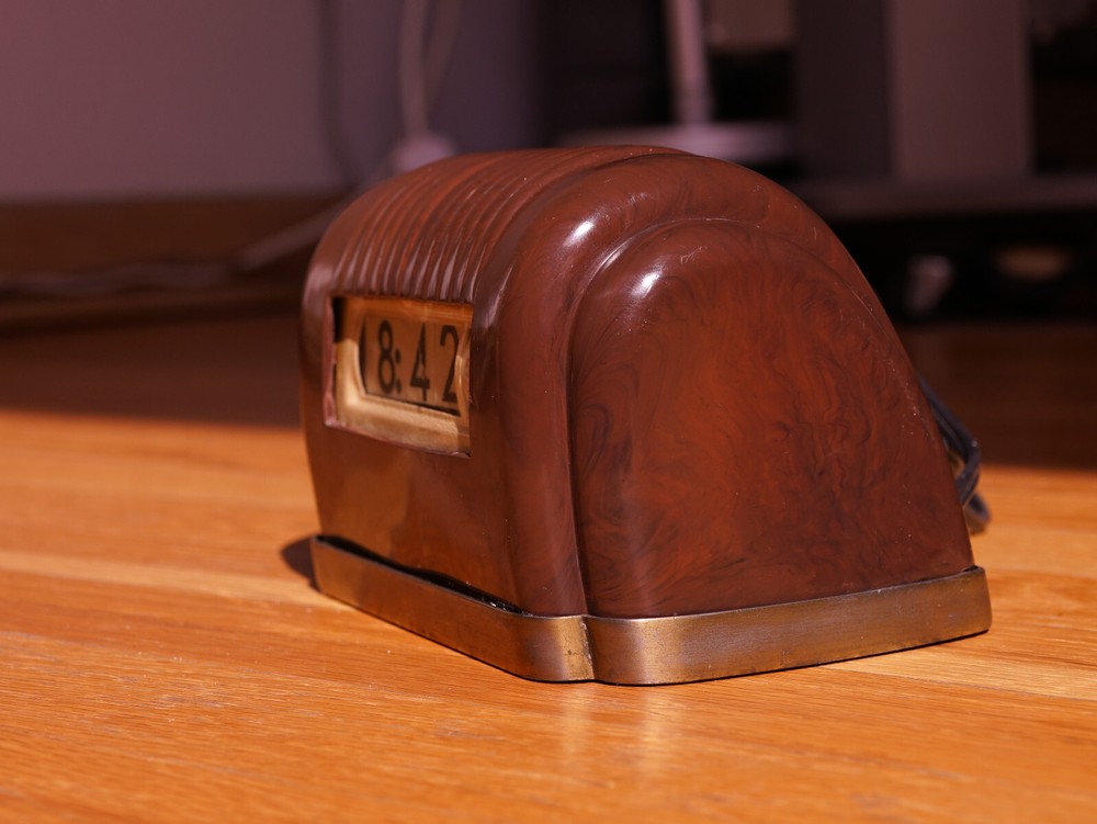 Federal Bakelite Art Deco Flip Clock