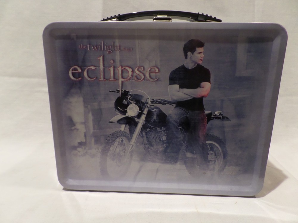RARE TWILIGHT "ECLIPSE" METAL LUNCH BOX WITH MATCHING THERMOS BY NECA